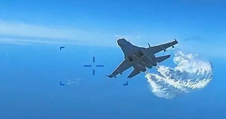 Video of Russia jet colliding with US drone
